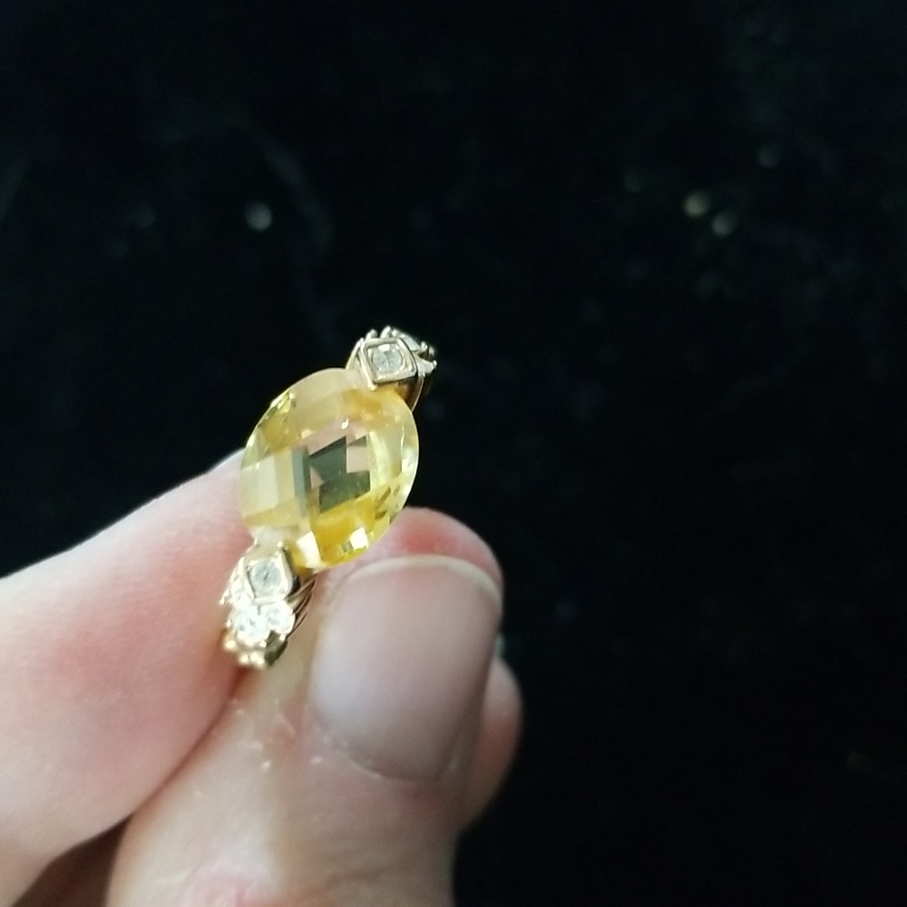 Ring - Picture 4 of 4
